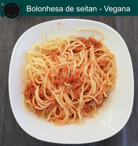 Bolonhesa de Seitan do Prof. Paulo Abreu Vieira – Vegana – para três pessoas